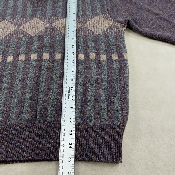 Vintage 80s Men's Pendleton V-neck Sweater Imported Lambswool Yarn USA Medium - Picture 7 of 10